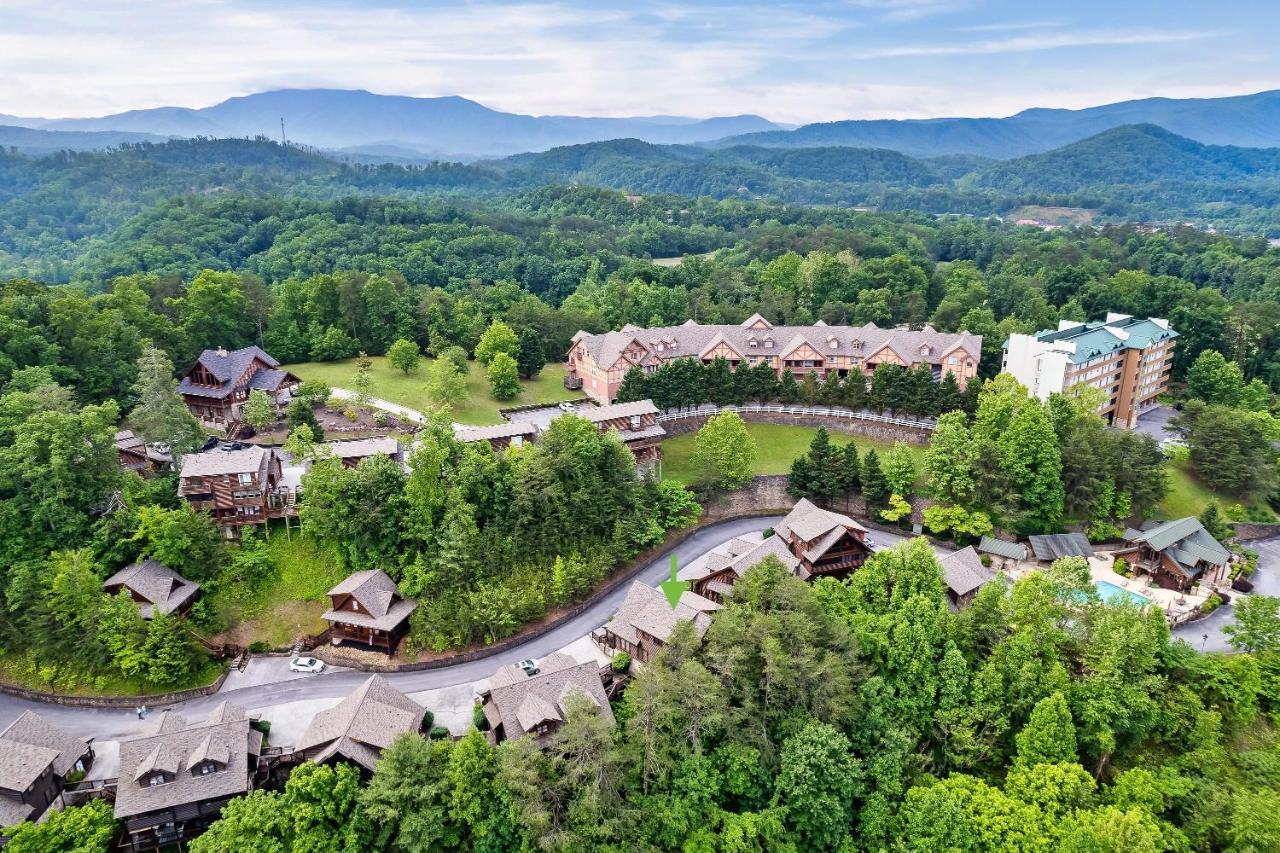 2 Miles From Dollywood Family Resort With Seasonal Outdoor Swimming Pool, Year Around Heated Indoor Swimming Pool, Townhome Style Cabin, Private Hot Tub, Arcade, Tv, Wifi, Kitchen With Refrigerator, Washer And Dryer Pigeon Forge Bagian luar foto